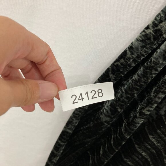 NWT New York & Company size XL Velvet Belted Feminine Elegant Dress Evening - Picture 11 of 11